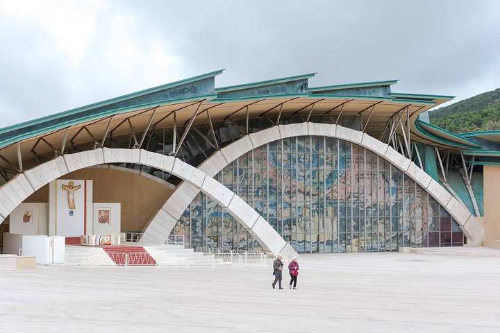 The arches of the pilgrimage church of San Pio, designed by Renzo Piano.