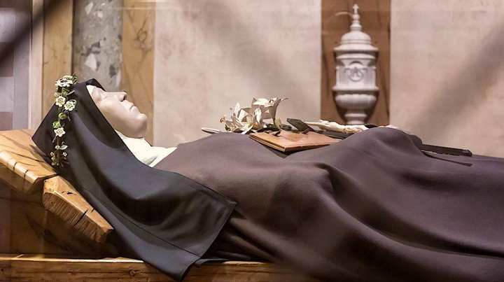 The Body of St. Clare of Assisi — Basilica of St. Clare, Assisi